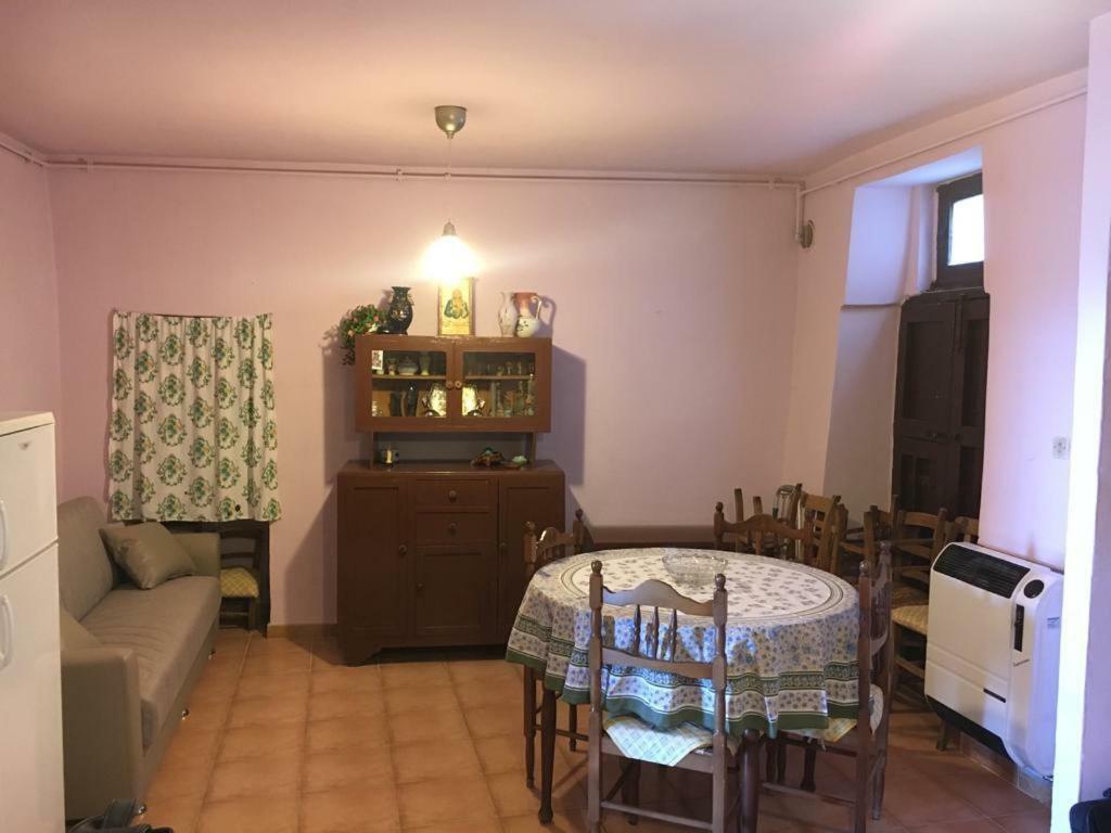 Casa Vacanze " Mela " Нова-Сірі Екстер'єр фото
